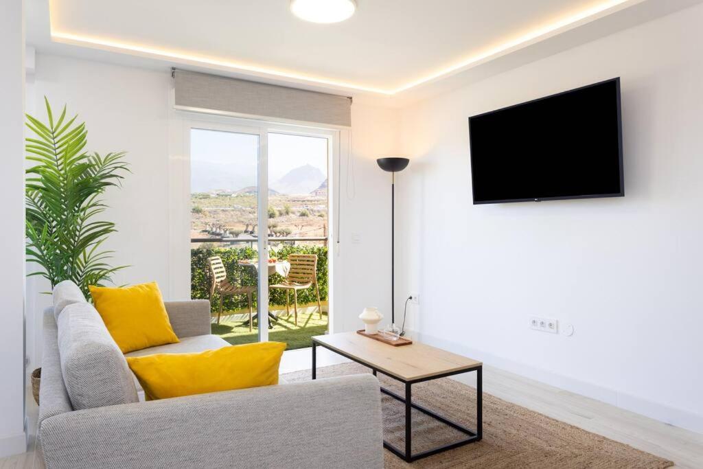 Sunnyland Apartment Arona Cho Bagian luar foto