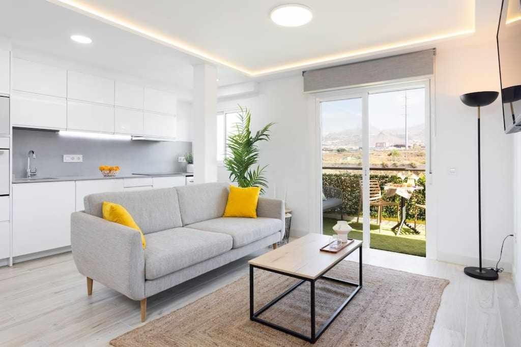 Sunnyland Apartment Arona Cho Bagian luar foto