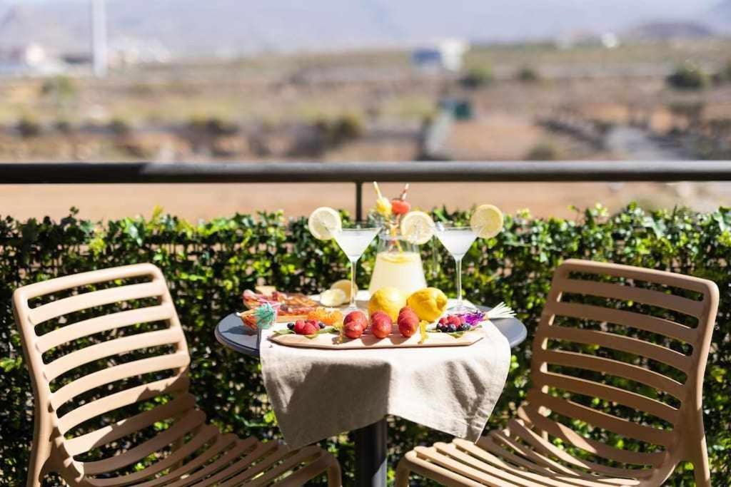 Sunnyland Apartment Arona Cho Bagian luar foto